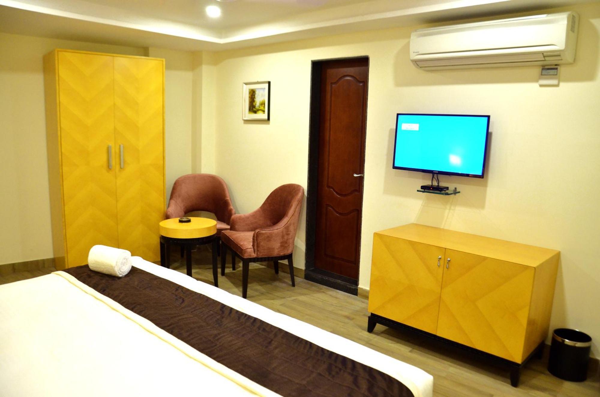 The Ved Mantra Hotel Gwalior Buitenkant foto